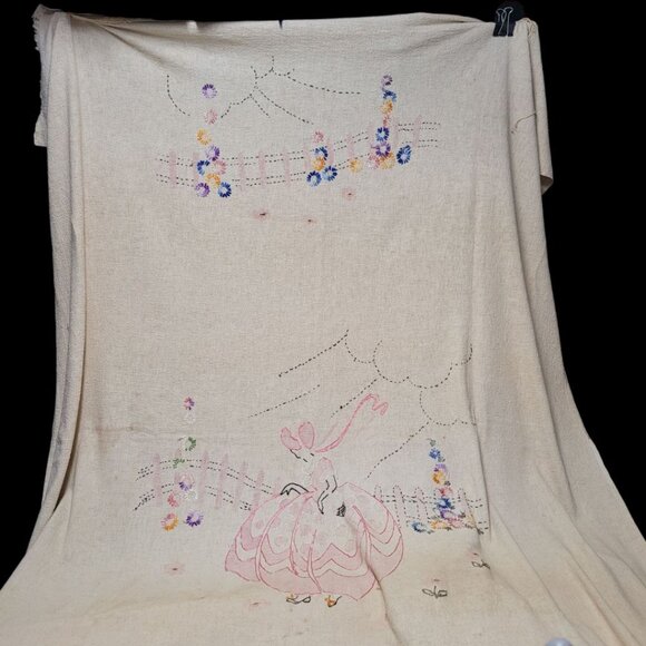 Vintage Embroidered Fabric Floral Country Crinoline Lady Southern Belle 80‎ x 65 - Picture 10 of 10